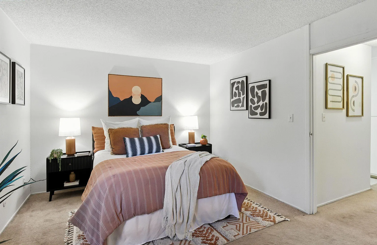 2730 Oak Rd - Photo 2 of 12