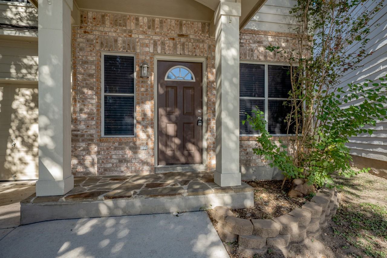 7230 Painter Way - Photo 3 of 27