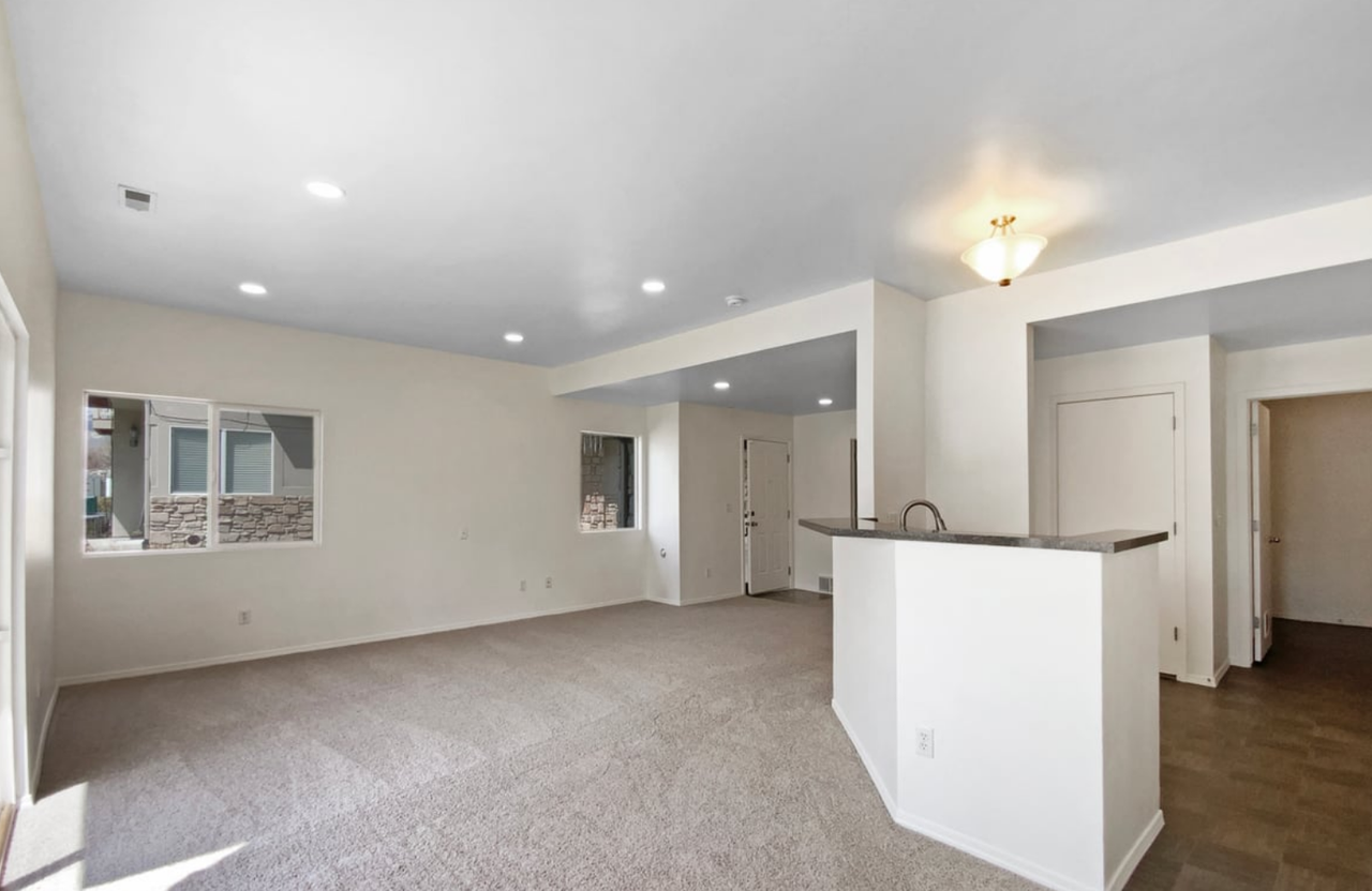 6647 West Merlot Way - Photo 7 of 17