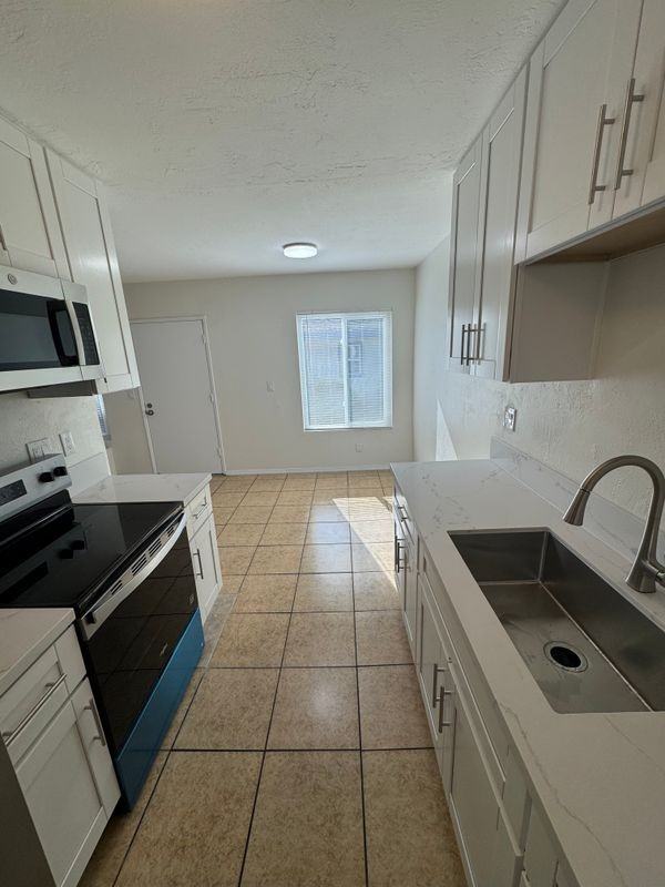 3939 33rd Street - Photo 2 of 9