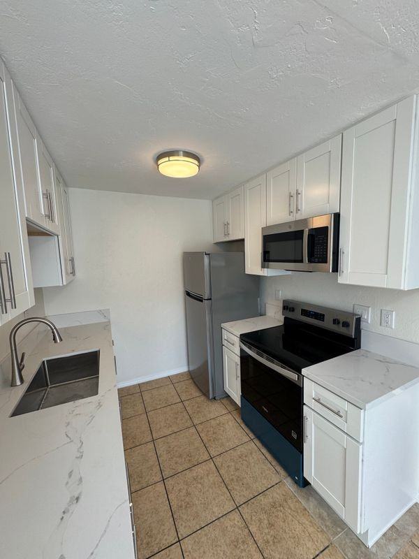 3939 33rd Street - Photo 3 of 9