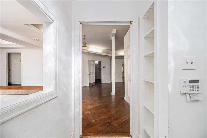 1112 Delaware Avenue Southeast - Photo 5 of 30