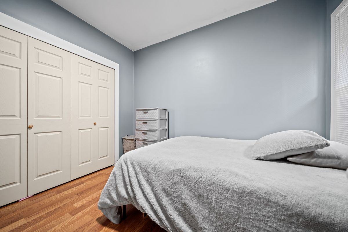 1673 Calvert Street - Photo 4 of 22