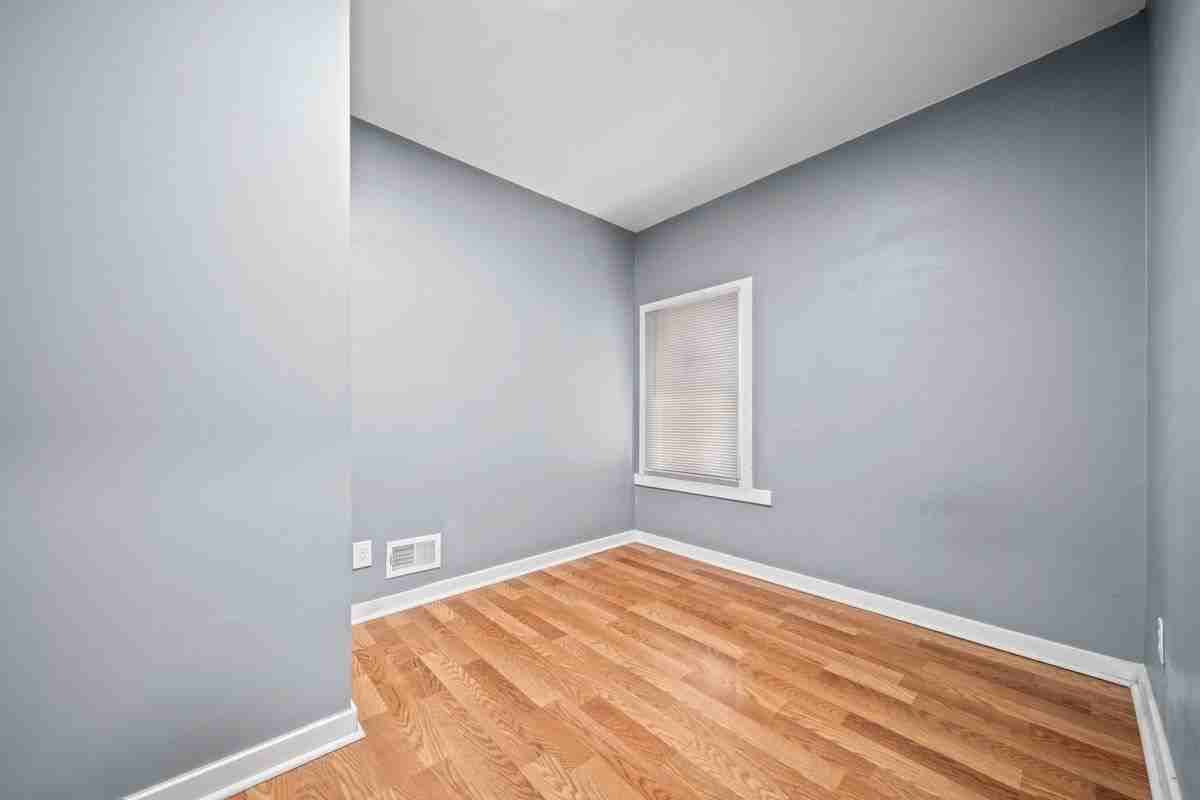 1673 Calvert Street - Photo 7 of 22