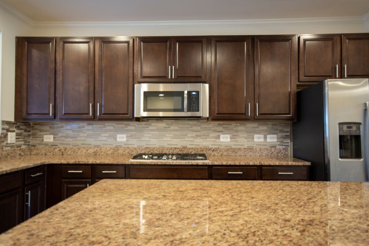 8024 Cayzer Lane - Photo 3 of 50