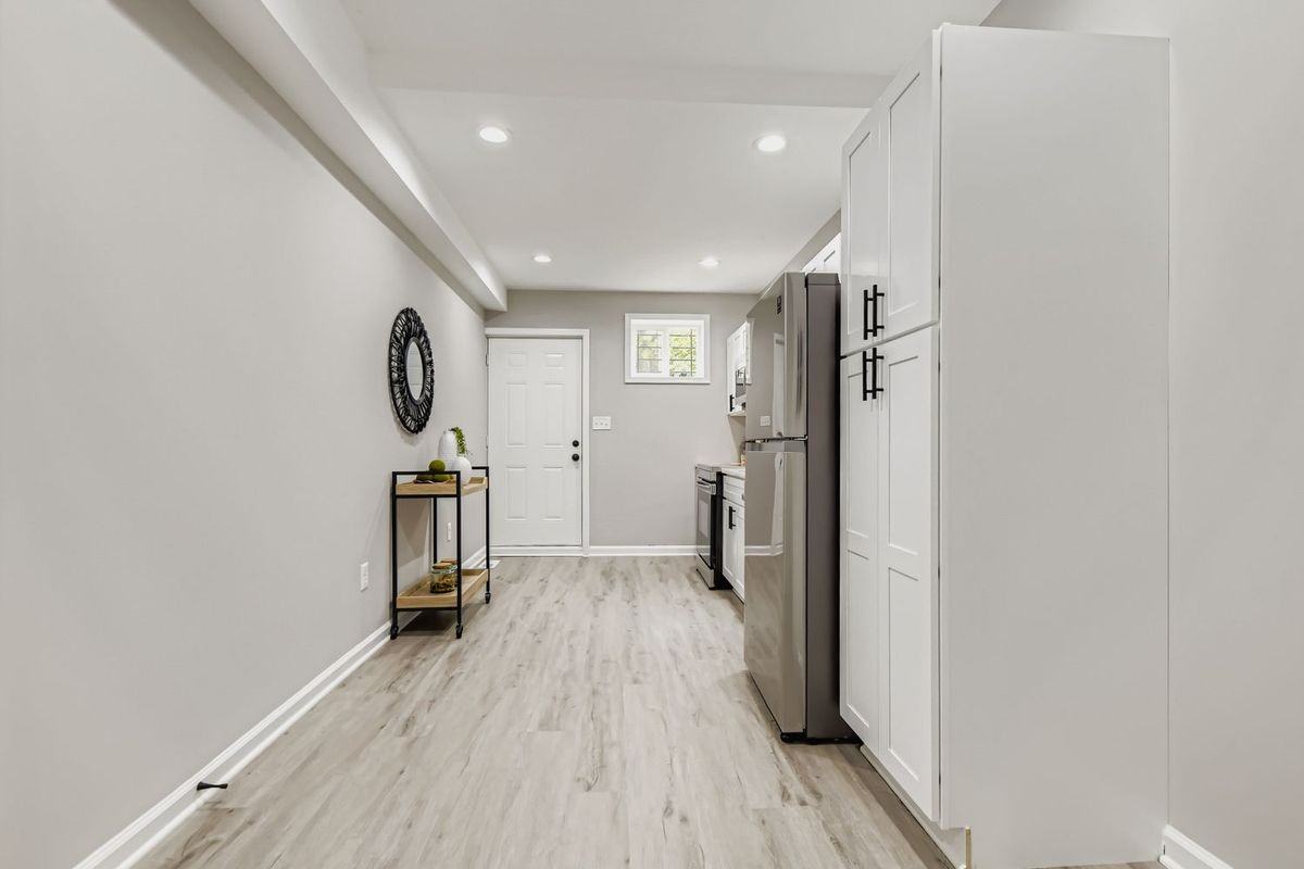 1638 North Wolfe Street - Photo 3 of 16