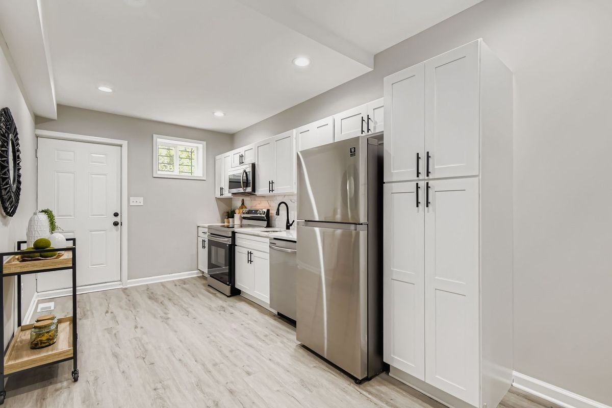 1638 North Wolfe Street - Photo 4 of 16