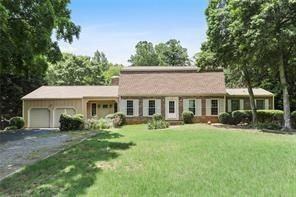 119 Woodlawn Drive Northeast - Photo 2 of 26
