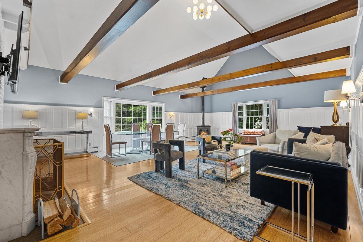 1056 Beekman Road - Photo 2 of 14