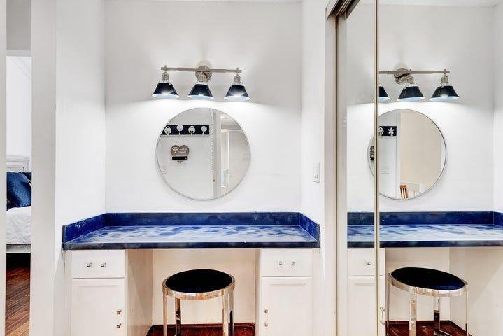 716 Northeast 20th Lane - Photo 6 of 32