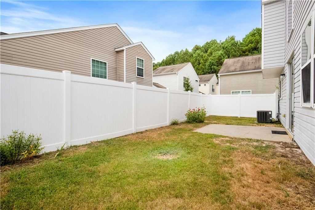 252 Hiawassee Drive - Photo 4 of 16