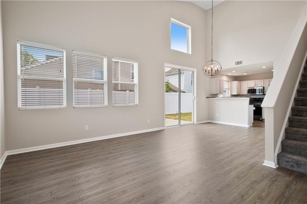 252 Hiawassee Drive - Photo 5 of 16