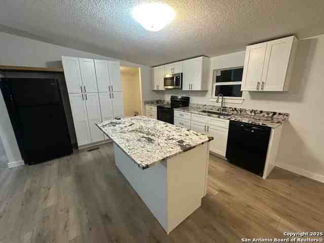 1284 Glenn Drive - Photo 2 of 6