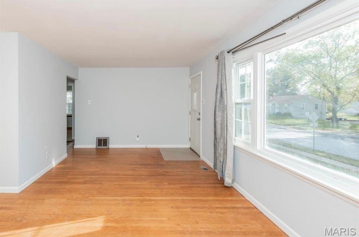 10701 Saint Henry Lane - Photo 2 of 15