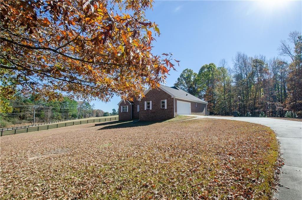 3950 Chattahoochee Rd - Photo 2 of 45