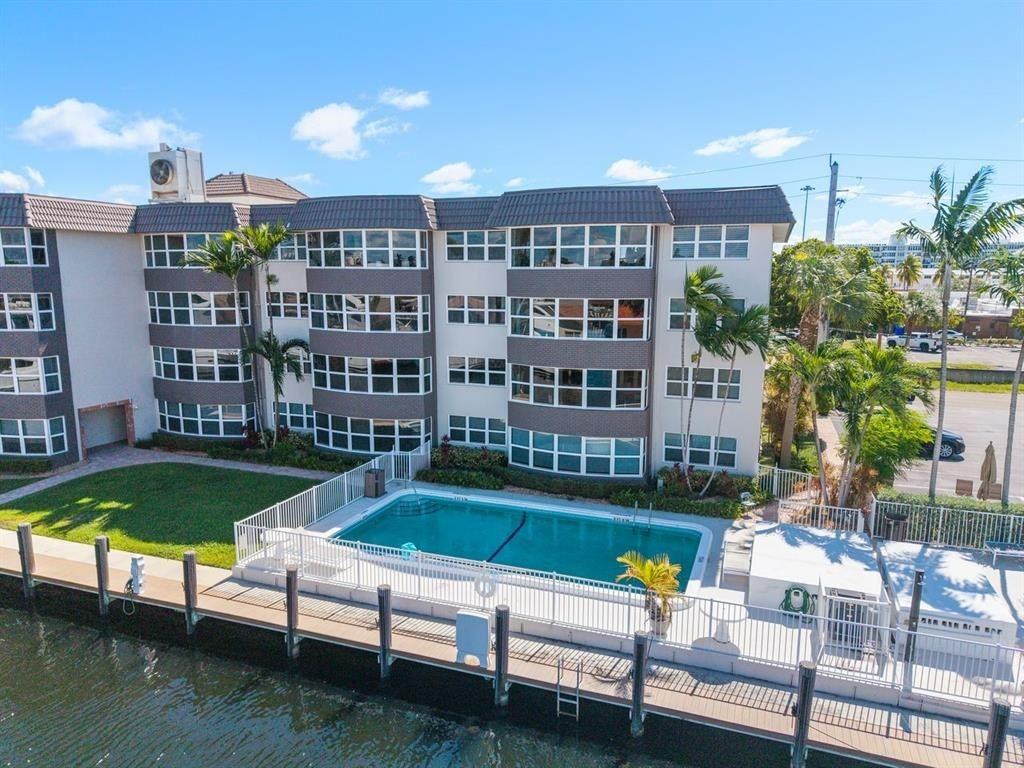 3111 Northeast 51st Street ##202c