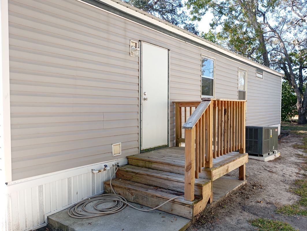 14033 Bream Dr - Photo 5 of 32