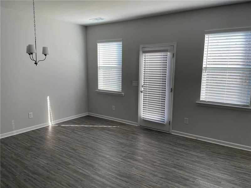 92 Shelter Lane East - Photo 3 of 20