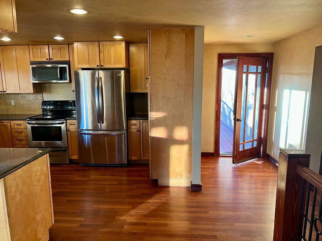 260 Alto Lane - Photo 3 of 26