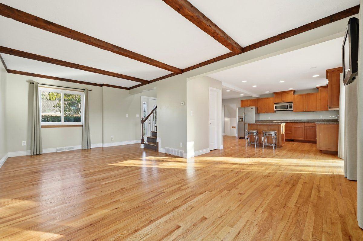 5595 Birdview Heights - Photo 7 of 29