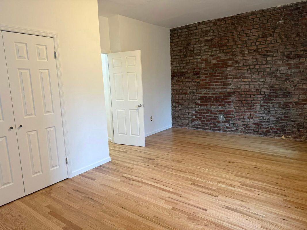 1744 Weeks Avenue ##2 - Photo 7 of 17