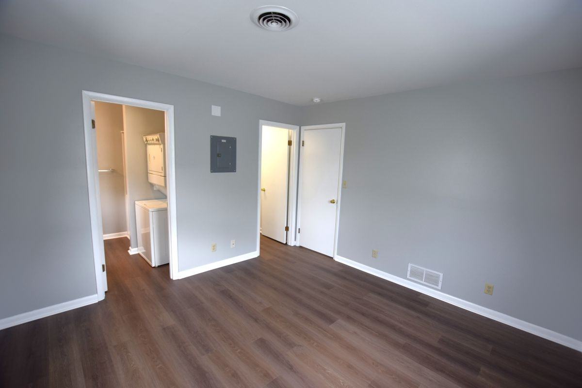 13 Southeast 2nd Street ##B - Photo 2 of 8