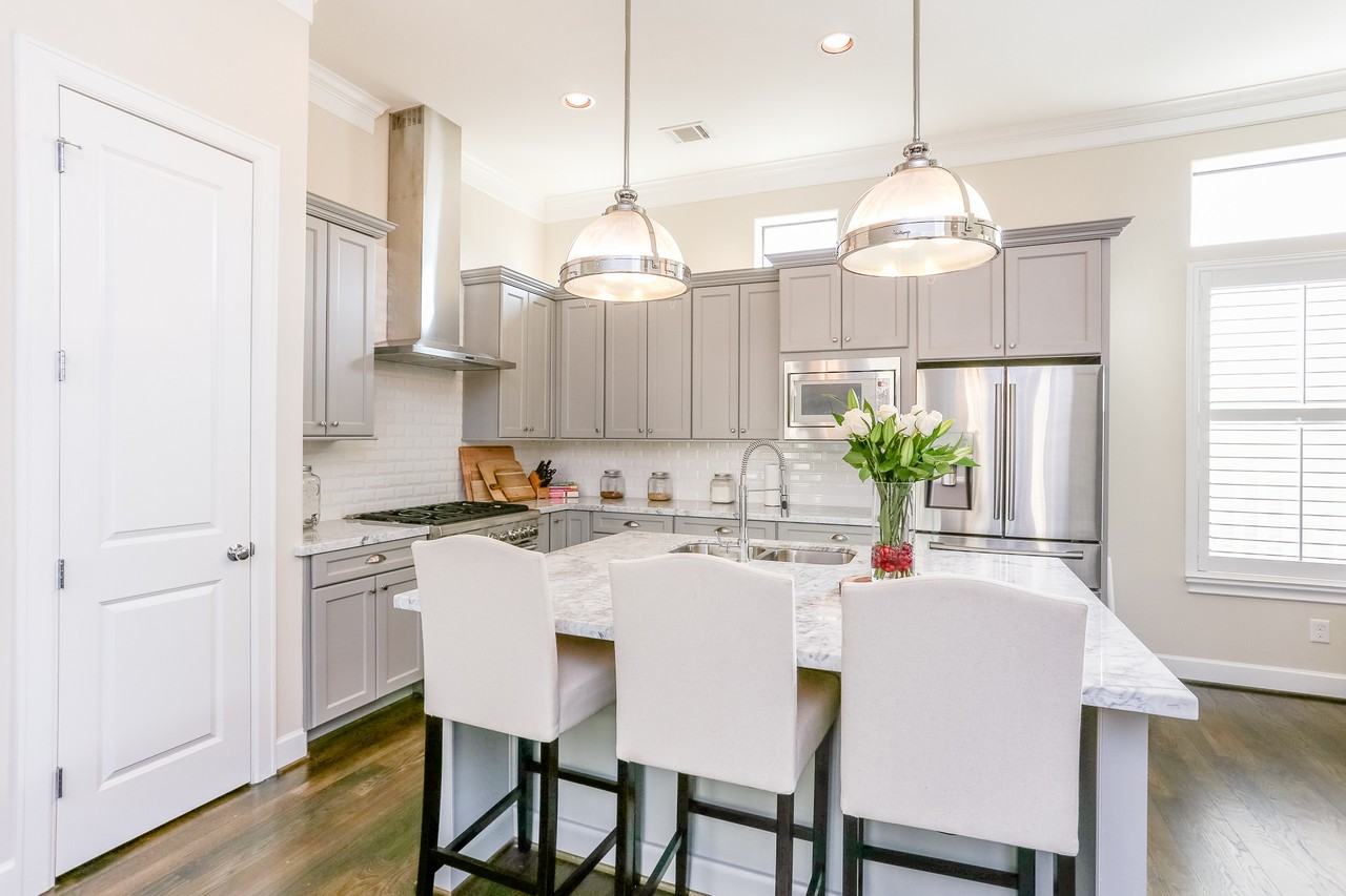 5309 Blossom Street - Photo 4 of 32