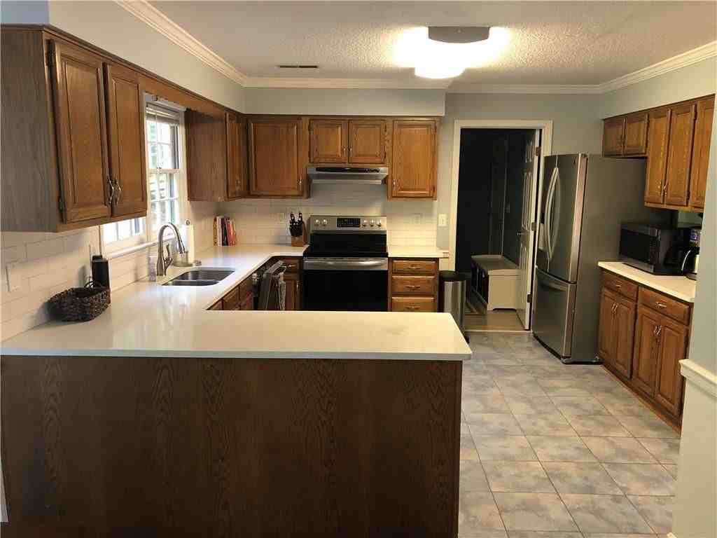 490 Sherman Oaks Way - Photo 3 of 16