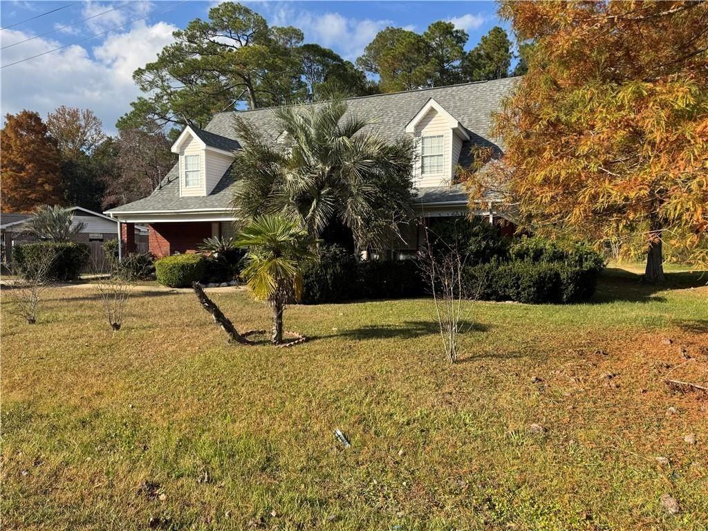 207 East Maple Avenue - Photo 3 of 19