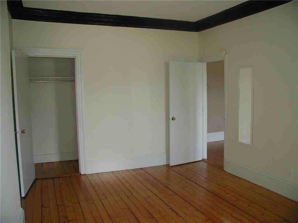 100 Bowen Street ##3 W - Photo 3 of 10