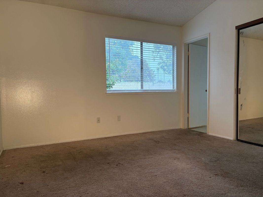 4736 Talmadge Road - Photo 5 of 14