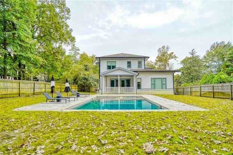 2975 Osborne Road Northeast - Photo 2 of 50