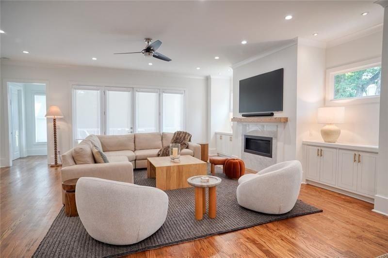 2975 Osborne Road Northeast - Photo 5 of 50