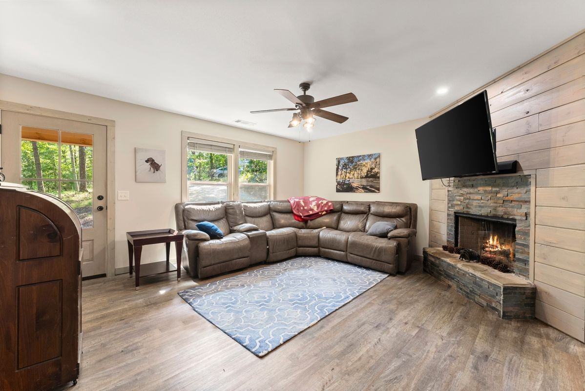 309 Fowler Creek Dr - Photo 2 of 7