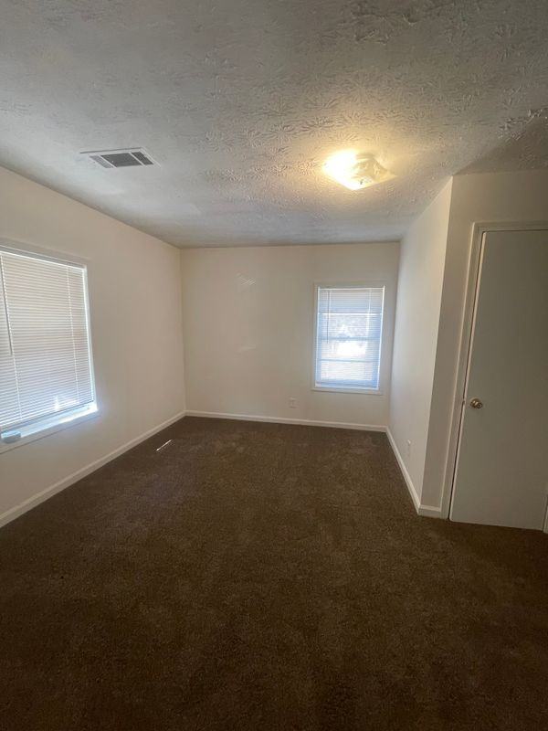 2294 Bouldercrest Rd Se - Photo 3 of 13