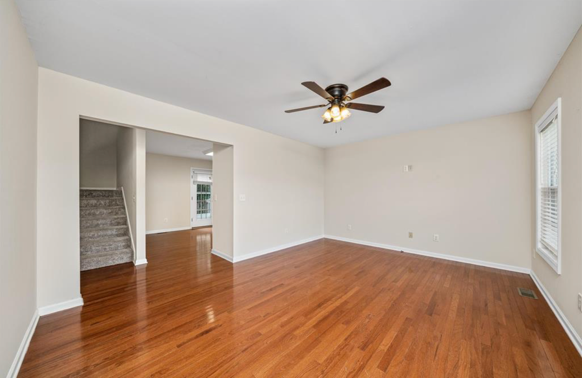 443 Ellis Ave - Photo 3 of 10