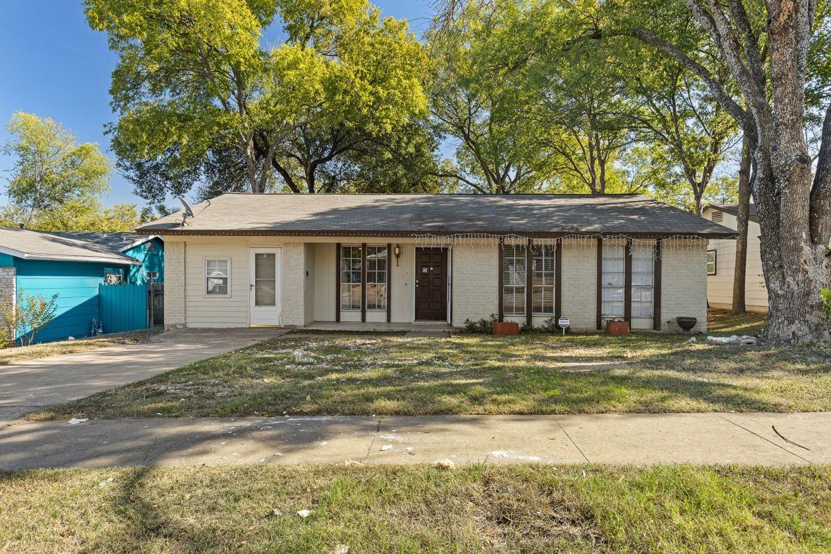 9407 North Creek Drive - Photo 3 of 27