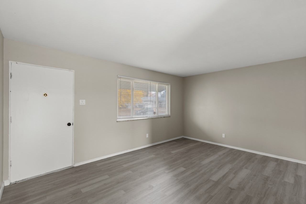 2770 Benne Dr - Photo 4 of 22