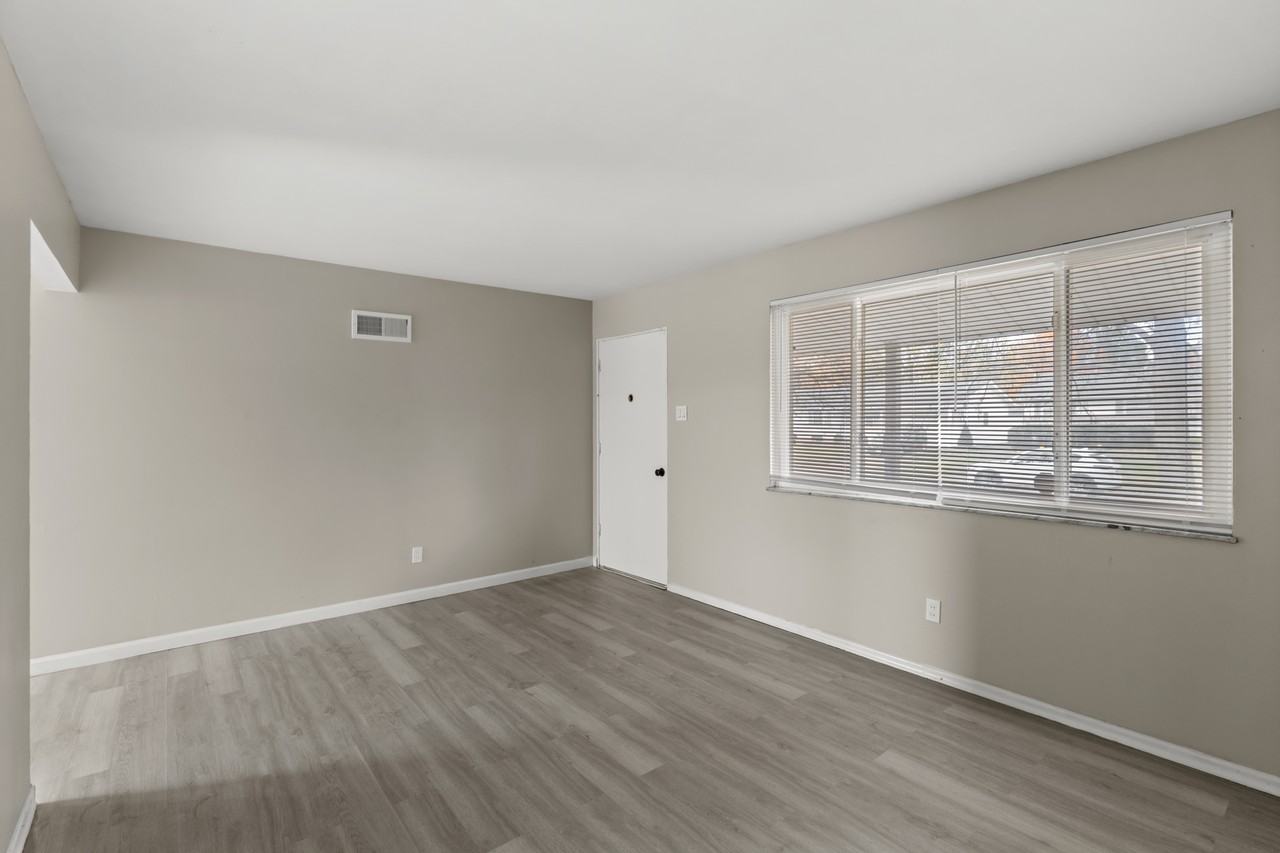 2770 Benne Dr - Photo 5 of 22