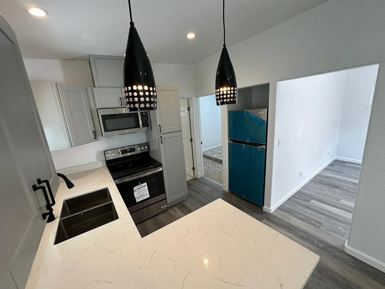 122 Los Gatos Boulevard #222 - Photo 2 of 12
