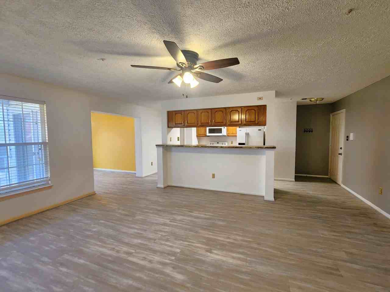 13 Locust Path Ct #8-13 - Photo 3 of 24