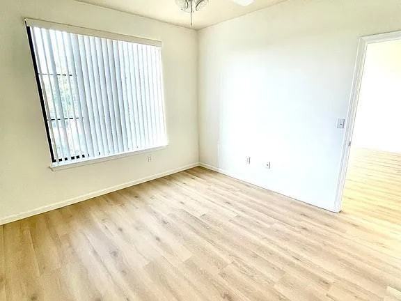 1060 S 3Rd St - Photo 4 of 8