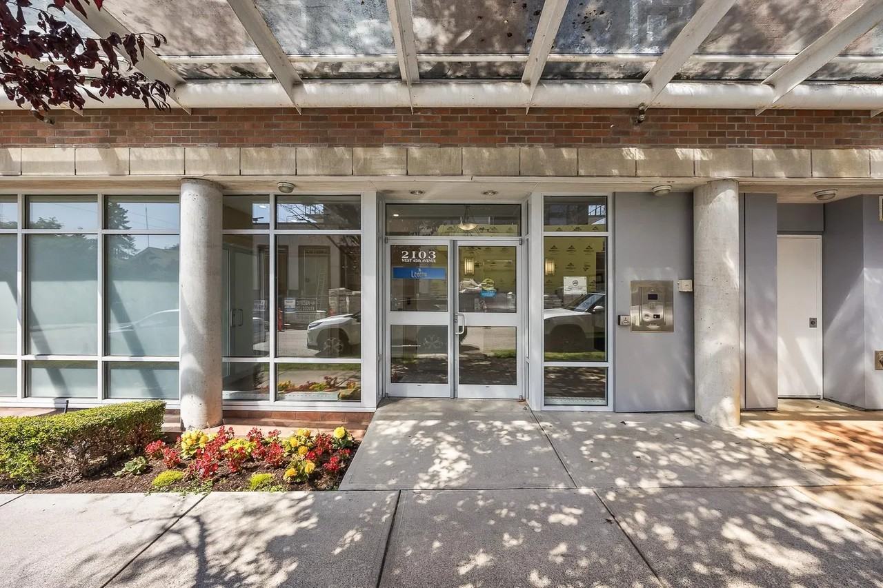 2103 W 45th Ave #401 - Photo 3 of 22