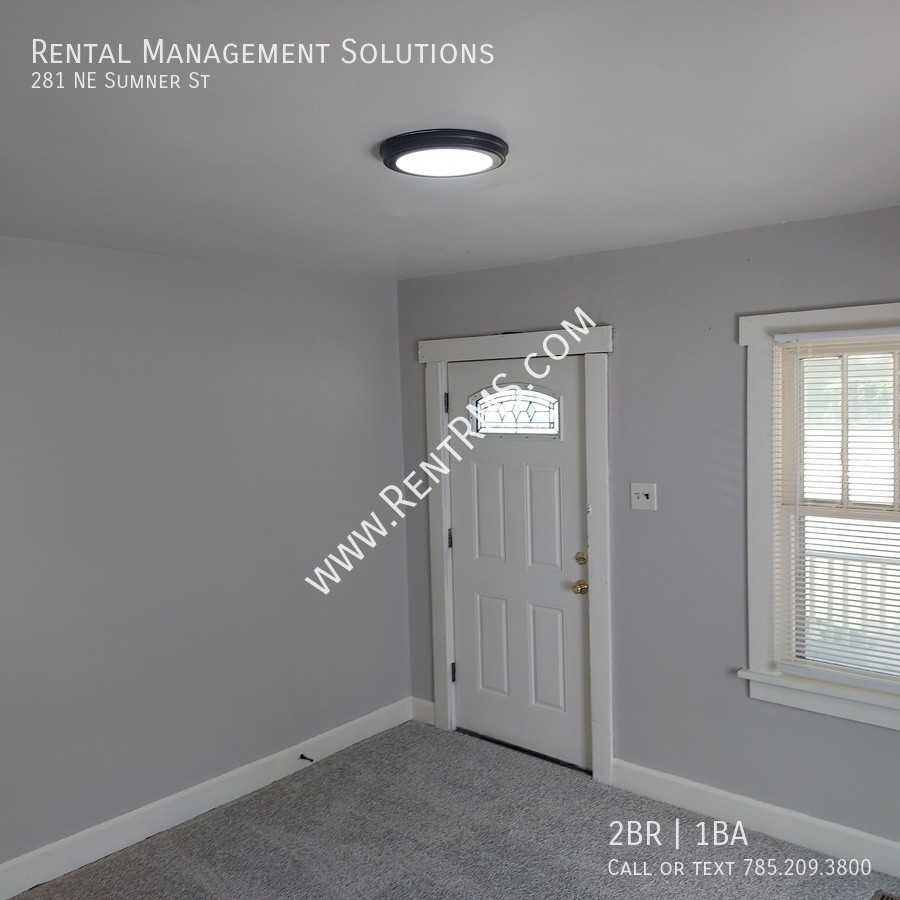 281 Northeast Sumner Street - Photo 5 of 24