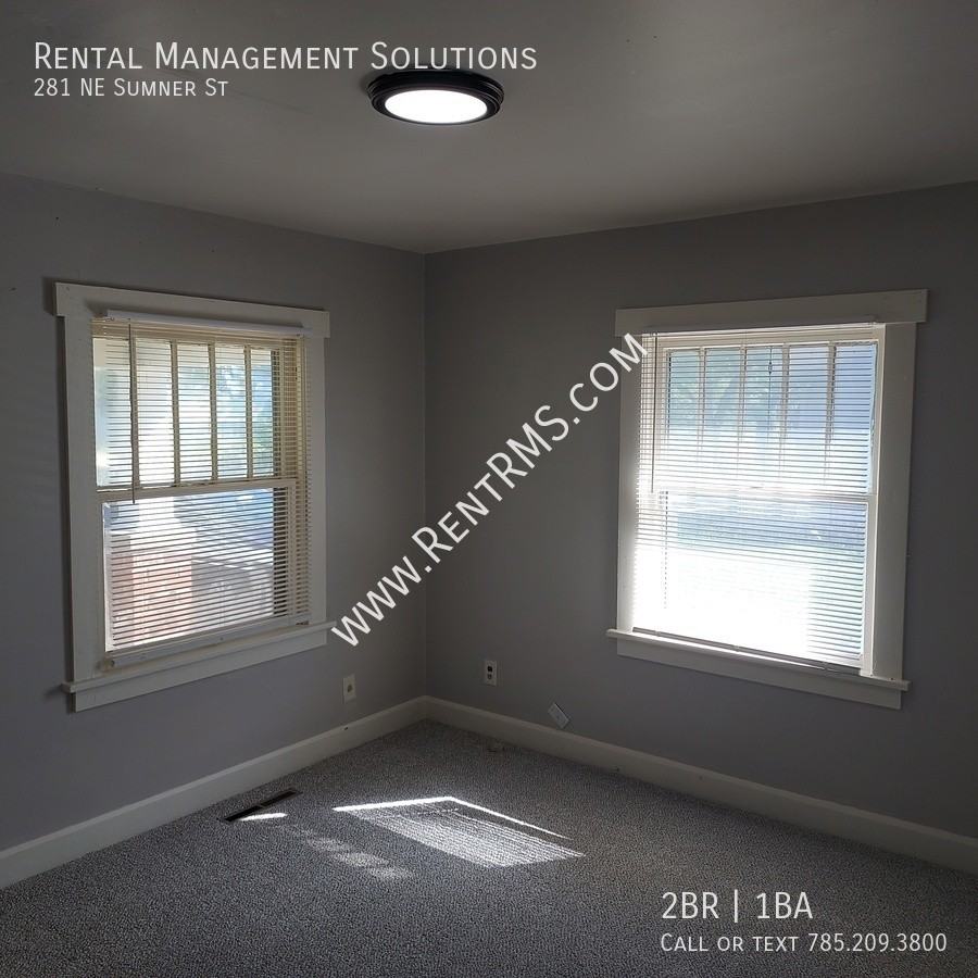 281 Northeast Sumner Street - Photo 6 of 24