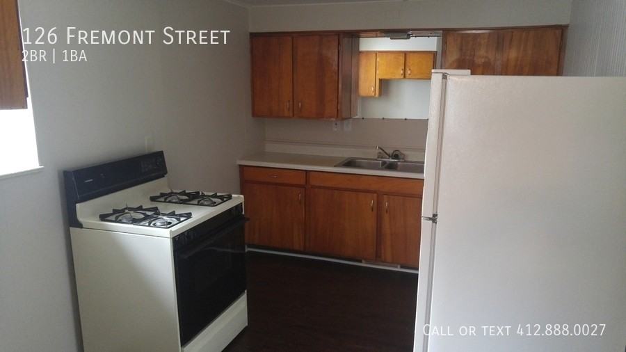 126 Fremont St - Photo 3 of 16