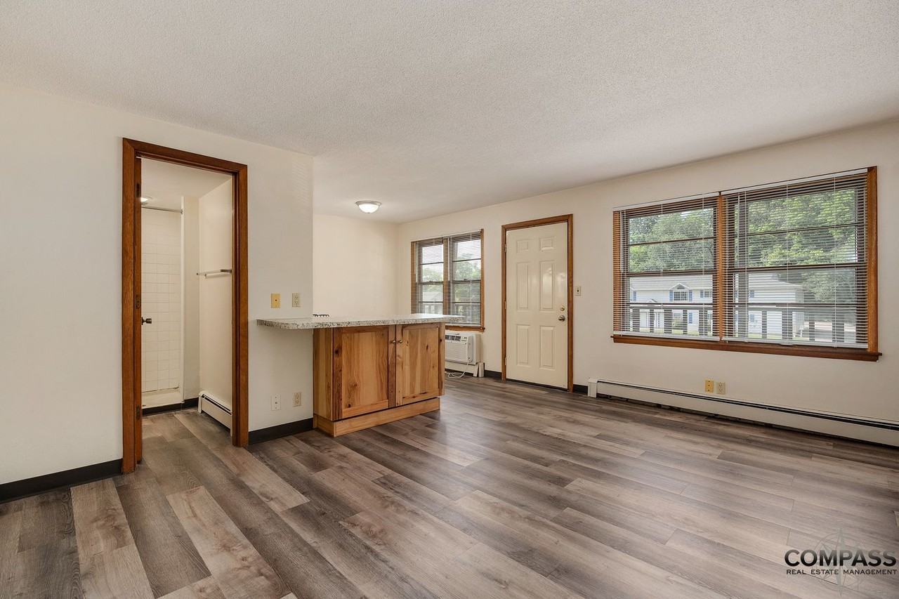 GREAT DOWNTOWN STUDIO - Photo 3 of 20