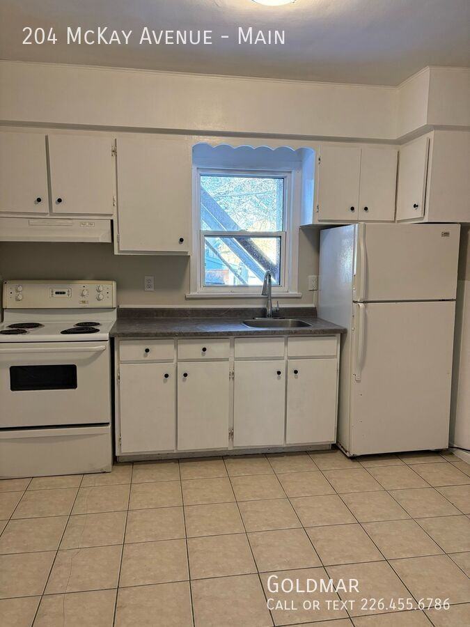 204 Mckay Avenue #MAIN - Photo 3 of 10