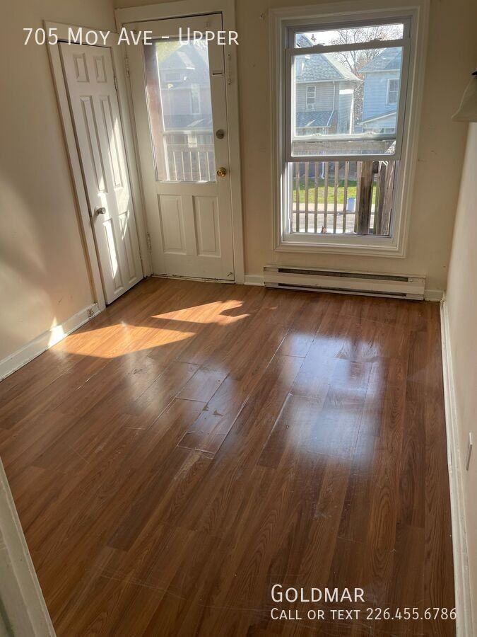705 Moy Avenue - Photo 3 of 7