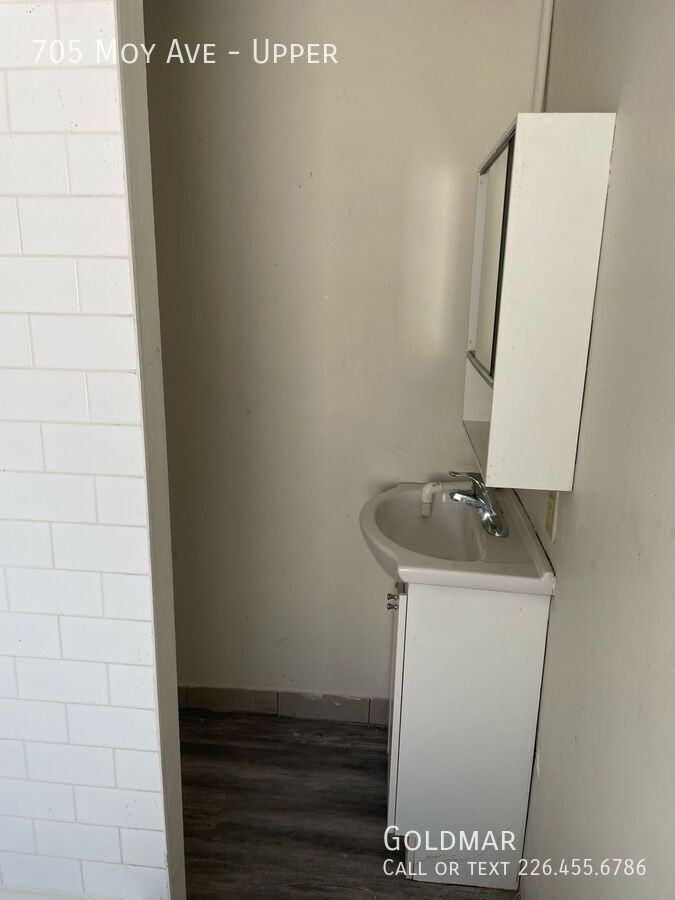 705 Moy Avenue - Photo 6 of 7